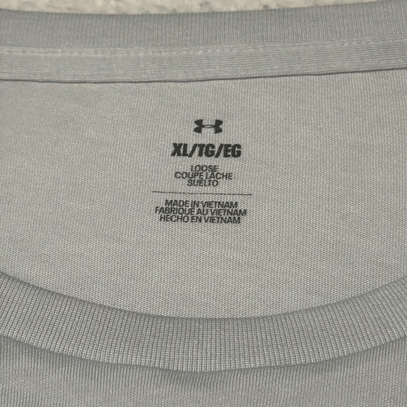 Under Armour Ladies Gray Tee, NWT’s, Size XL - Picture 3 of 7